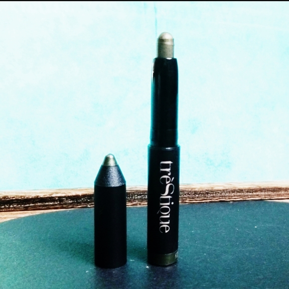 treStiQue Other - NEW treStique Eye Shadow Stick